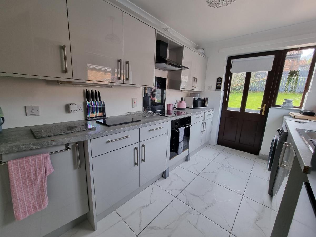 Private Room City Skyline And Mountain Views Close Too Belfast Centre And Airports Free Parking Eksteriør bilde